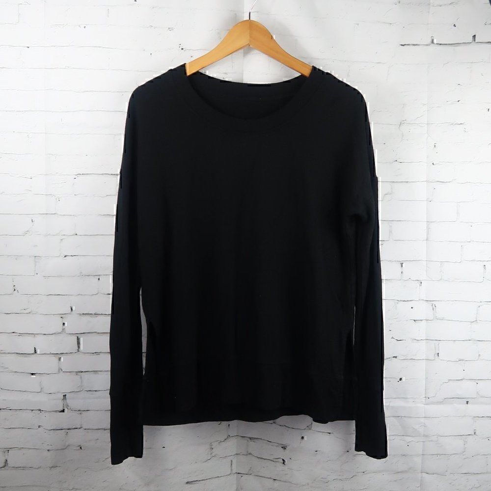 BLACK ROUND NECK LONG SLEEVE WITH 7" SIDE SLITS SOFT LIGHTWEIGHT SWEATSHIRT